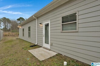 615 Troubadour Ln in Jasper, AL - Foto de edificio - Building Photo