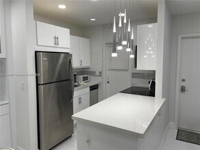 1407 NE 56th St in Fort Lauderdale, FL - Building Photo - Building Photo
