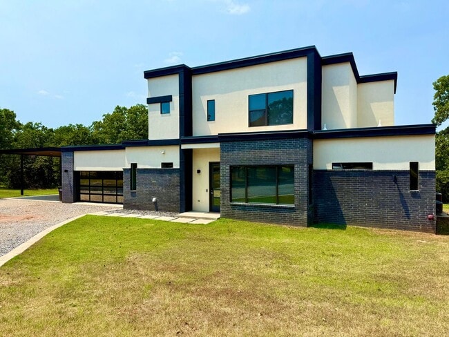 property at 13551 Highpointe Dr