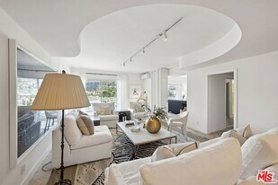 838 N Doheny Dr, Unit 10-1016 in West Hollywood, CA - Building Photo