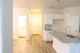 514 War Admiral Dr in Jarrell, TX - Foto de edificio - Building Photo