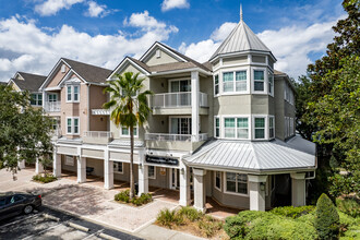 Hamptons At Metrowest in Orlando, FL - Building Photo - Building Photo