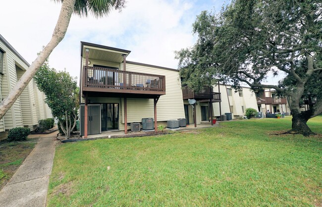308 E Miracle Strip Pkwy in Fort Walton Beach, FL - Building Photo - Building Photo