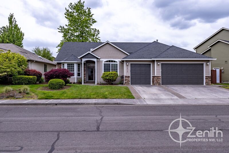 3013 NW Astor St in Camas, WA - Building Photo