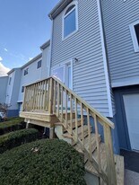 9 Brentmore Dr in Cromwell, CT - Building Photo