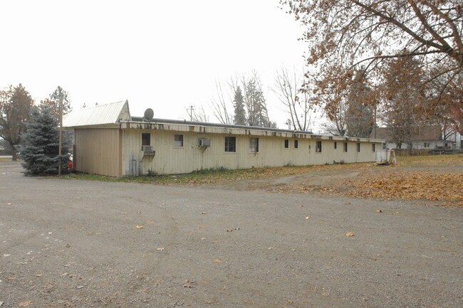 455 E 3rd Ave in Kettle Falls, WA - Foto de edificio - Building Photo