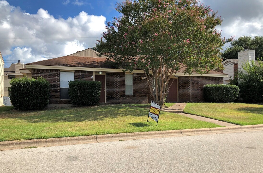 2603 Pecan Ridge Dr in Bryan, TX - Foto de edificio