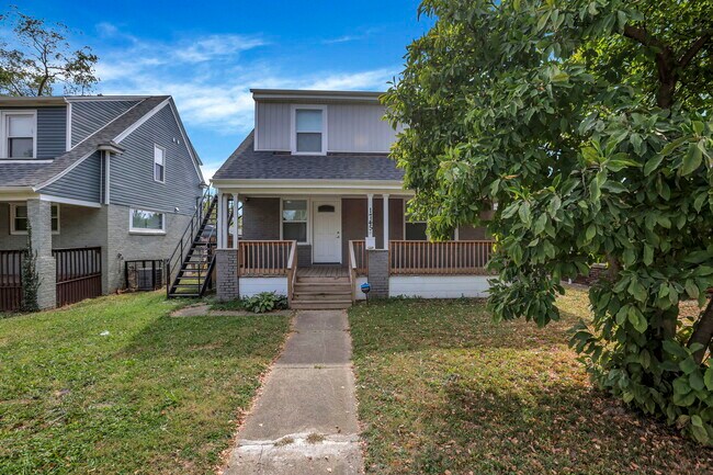 1745 Sullivant Ave in Columbus, OH - Building Photo - Building Photo