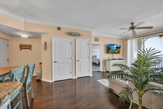 975 NW Flagler Ave, Unit 304 in Stuart, FL - Building Photo - Building Photo