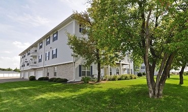 Orchard Court in Sartell, MN - Foto de edificio - Building Photo