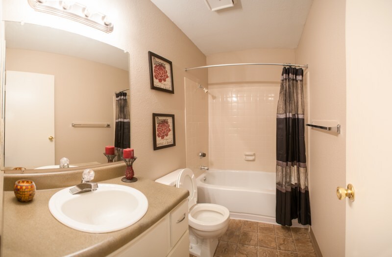 Rosehill Pointe Lenexa, KS Apartments