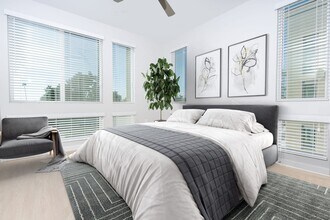 Downtown Ontario Luxury Apartments in Ontario, CA - Foto de edificio - Building Photo