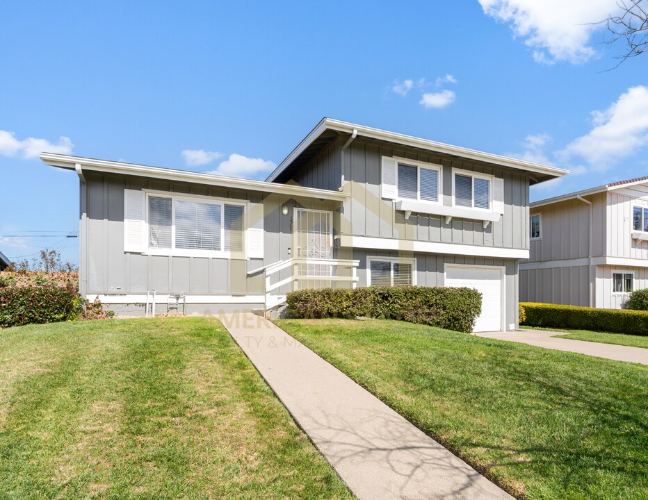 1505 W Cherry Ave in Lompoc, CA - Foto de edificio