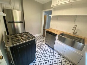4103 Devine St in Columbia, SC - Building Photo - Building Photo