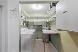 561 SW 168th Ter in Weston, FL - Foto de edificio - Building Photo