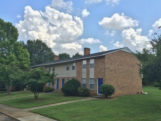 Gorman Crossings in Raleigh, NC - Building Photo - Building Photo