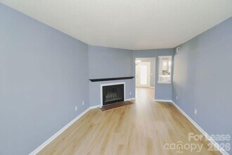 3274 Heathstead Place in Charlotte, NC - Building Photo - Building Photo