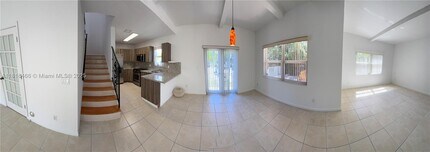 714 NE 4th Ct. in Hallandale Beach, FL - Building Photo - Building Photo