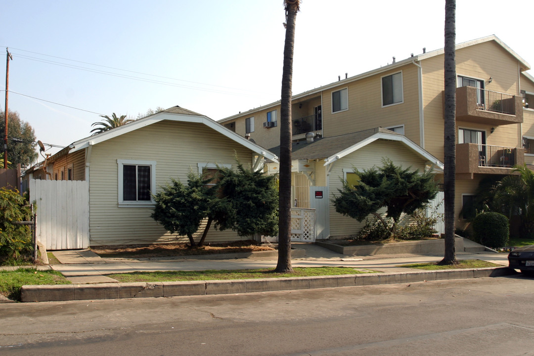 1424 Coronado Ave in Long Beach, CA - Building Photo