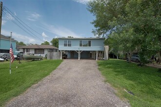 236 3rd St in San Leon, TX - Building Photo - Building Photo
