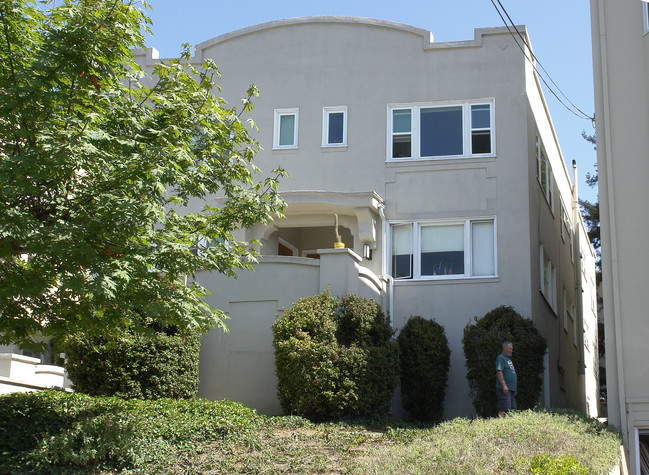 530-534 Glenview Ave in Oakland, CA - Building Photo - Building Photo