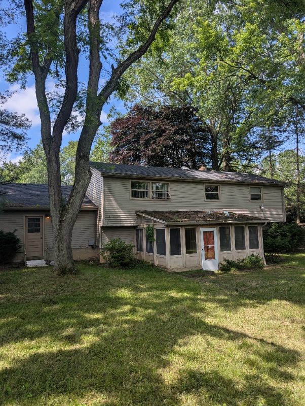 557 Murray Hill Dr in Youngstown, OH - Building Photo - Building Photo