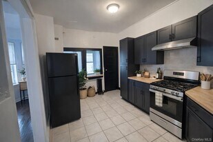 257 S 2nd Ave in Mount Vernon, NY - Building Photo