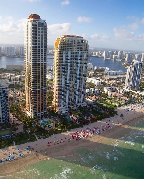 17875 Collins Ave, Unit 3001 in Sunny Isles Beach, FL - Building Photo