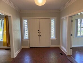 6226 Richmond Ave in Dallas, TX - Building Photo - Building Photo