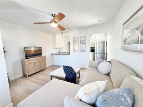 13304 2nd St E in Madeira Beach, FL - Building Photo - Building Photo