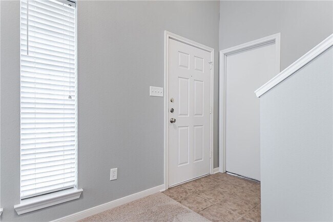 504 Nelson Ln in College Station, TX - Foto de edificio - Building Photo