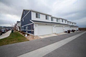 5154 Capricco Ct in Herriman, UT - Building Photo - Building Photo