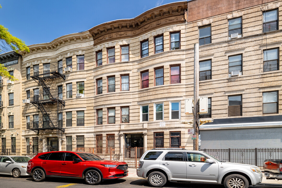 277 Albany Ave in Brooklyn, NY - Foto de edificio