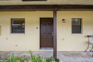 506 Glenwood Dr in West Palm Beach, FL - Building Photo