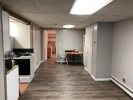 467 Rowlinson Dr Apartments