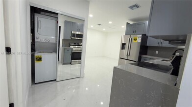 4717 NW 11th Ave in Miami, FL - Building Photo - Building Photo