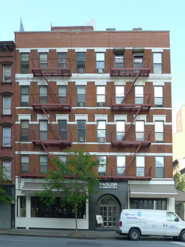 Parlor Steakhouse in New York, NY - Foto de edificio - Building Photo