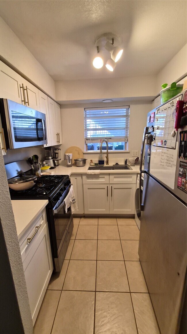 2118 Oakdale St in Houston, TX - Building Photo - Building Photo