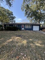 2127 Mitchell St in Lawrence, KS - Building Photo