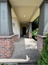 314 NE Idyl Way in Hillsboro, OR - Building Photo - Building Photo