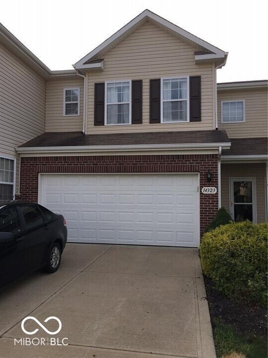 14323 Prairie Meadows Dr in Noblesville, IN - Building Photo