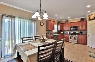 5025 Sherwood Way in Cumming, GA - Building Photo - Building Photo