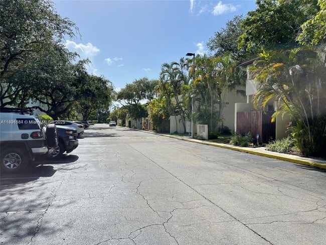 19448 NE 26th Ave in Miami, FL - Building Photo - Building Photo