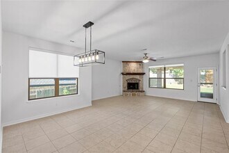 176 Crampton Cove in Austin, TX - Building Photo - Building Photo