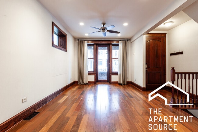 1019 W Oakdale Ave, Unit 1 in Chicago, IL - Foto de edificio - Building Photo