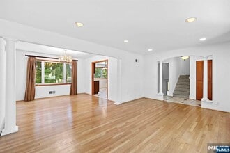 111 Ramille in Paramus, NJ - Building Photo - Building Photo