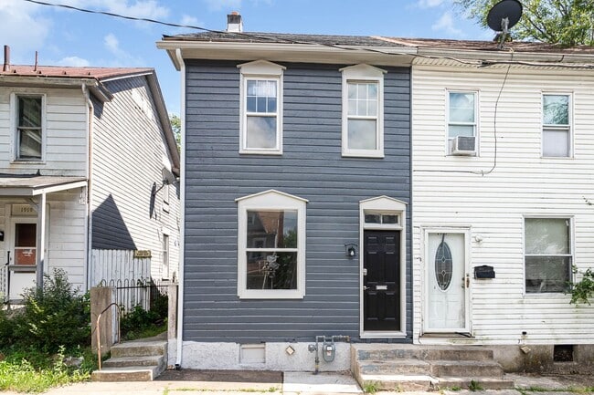 property at 1917 Forster St