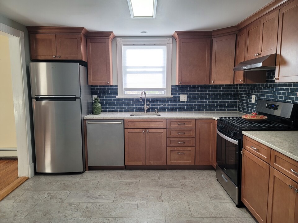 35 Grove Rd in White Plains, NY - Building Photo