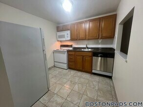 90 Gardner St, Unit 2B in Boston, MA - Building Photo - Building Photo