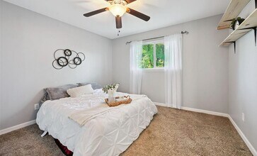 216 Chaucer Ct in Colorado Springs, CO - Building Photo - Building Photo